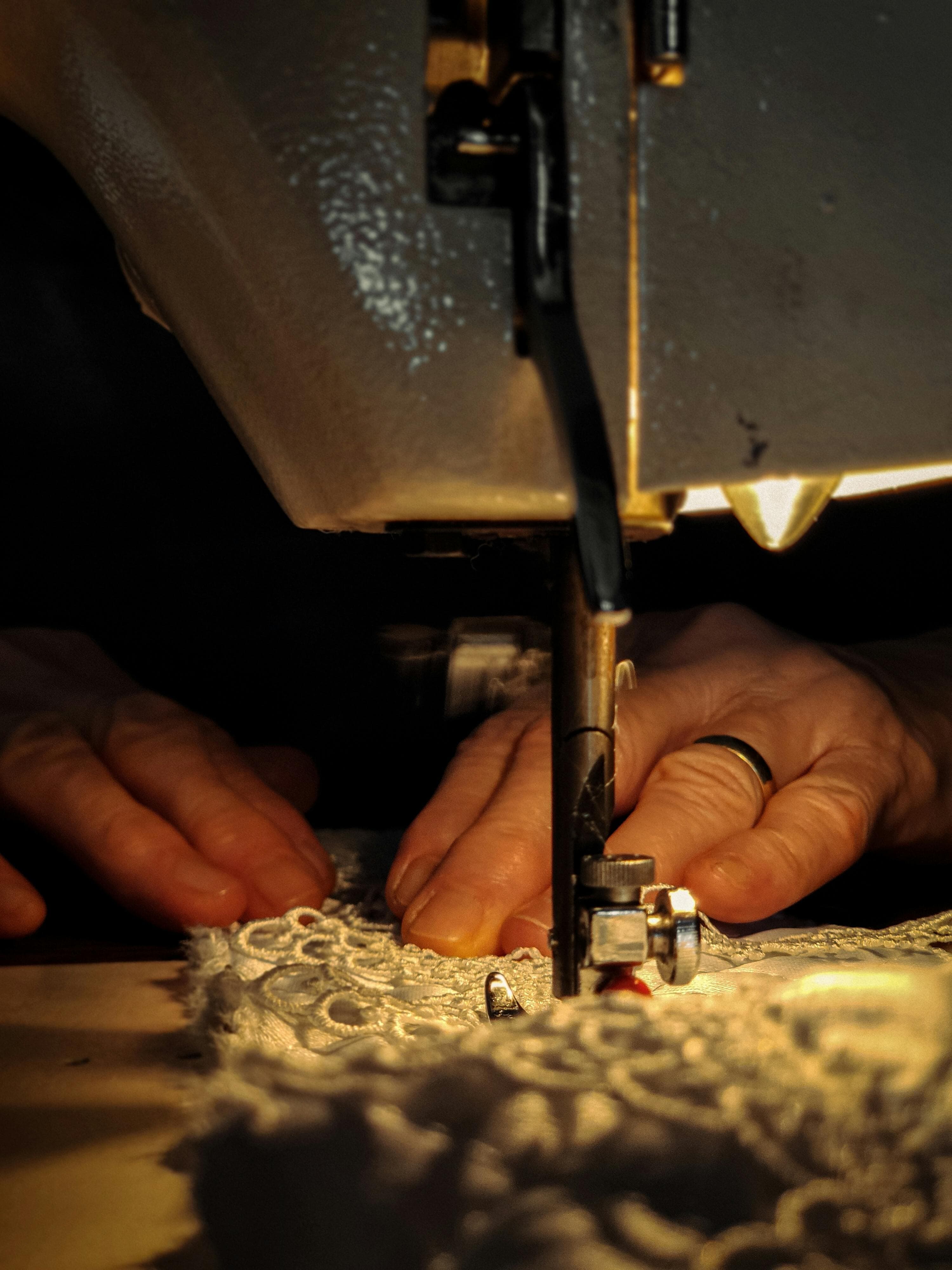Taller de Costura con Carmen Ruiz en Frigiliana
